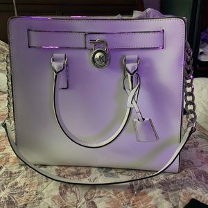 Michael Kors leather white bag. Never used. Tag on